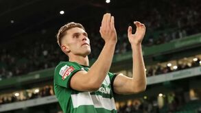 Sporting mostra bastidores do jogo com o Estoril: das homenagens a Neto e Esgaio à comunhão entre Gyökeres e os adeptos