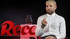 Otamendi recebe Prémio Artur Agostinho: «Jesus? Estou-lhe agradecido por me ter dado a braçadeira...»