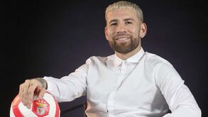 Otamendi: «Disse ao Di María para que nem pensasse, que viesse logo»