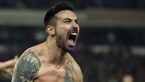 Argentinos revelam detalhes de noite polémica de Lavezzi e falam em 