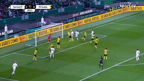 O terceiro golo do Sporting: boa jogada coletiva, centro perfeito de Nuno Santos e Gyökeres a faturar