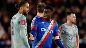 Fim da linha: John Textor quer vender participação no Crystal Palace