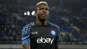 Osimhen insulta agente de Kvaratskhelia: «És um monte de merda e uma desgraça»