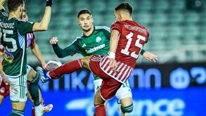 Sotiris dá empate a Carvalhal