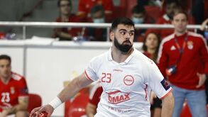 Gonçalo Vieira e Ricardo Brandão fora do jogo com a Grécia