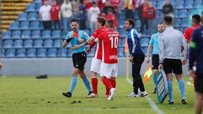 «Até te ferro, meu palhaço»: Vasco Matos suspenso por um jogo e 12 dias