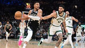 Insólito: Bucks-Celtics estava tão desequilibrado que a TNT resolveu... acabar a transmissão