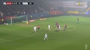 O golo de Pote em Chaves: médio do Sporting com mais um 'passe para a baliza' e desvio decisivo