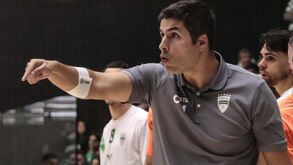 Leões de Porto Salvo vence e pressiona Benfica