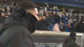 Sancho provocado por adepto no regresso ao Dortmund: «Ten Hag quer falar contigo, preguiçoso do c...!»