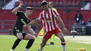 Girona empata com o Almería mas segue na liderança da LaLiga