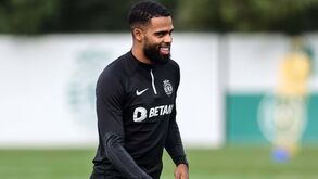 Grande notícia para Amorim: St. Juste integrado 43 dias após a lesão no tornozelo esquerdo