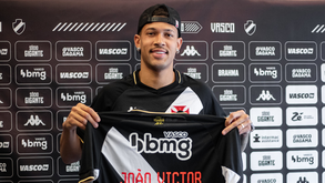 Benfica oficializa saída de João Victor para o Vasco da Gama