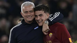 «Que nos voltemos a ver em breve»: os cinco jogadores da Roma que se despediram de Mourinho nas redes sociais