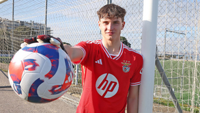 Benfica oficializa a contratação de Arnas Voitinovicius