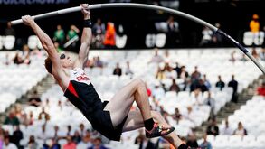 Campeão do mundo do salto com vara de 2015 morre aos 29 anos