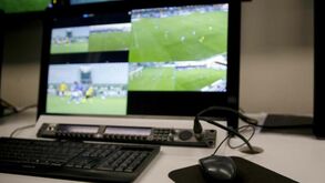Jogos da Taça de Portugal feminina estreiam explicação das decisões do VAR nos estádios