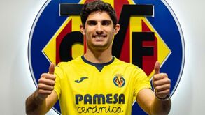 Gonçalo Guedes oficializado como reforço do Villarreal