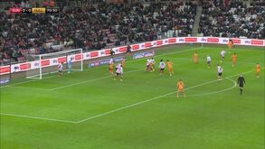 Fábio Carvalho dá vitória ao Hull City com golo de belo efeito
