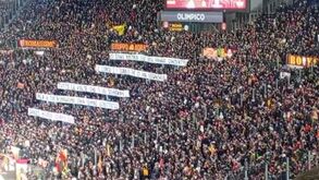 «Quando se tornarem homens, devolvem-me isso»: italianos revelam como Mourinho se despediu do plantel da Roma