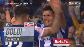 O subtil desvio de cabeça de Evanilson que permitiu ao FC Porto aumentar a vantagem frente ao Moreirense