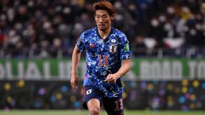 Morita não saiu do banco no triunfo que garantiu ao Japão os 'oitavos' da Taça da Ásia