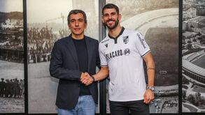 Oficial: Nélson Oliveira reforça o V. Guimarães até 2025