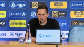 Roger Schmidt: «Não é uma vergonha perder com o Estoril»