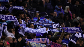 Adeptos do FC Porto esgotam em poucas horas os bilhetes para a visita ao Arsenal