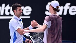 Open da Austrália: Novak Djokovic eliminado por Jannik Sinner nas meias-finais
