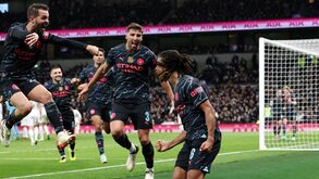 A crónica do Tottenham-Manchester City, 0-1: Aké compra o bilhete