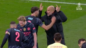 De cabeça perdida: Guardiola deu 'bronca' a Rúben Dias e nem quis cumprimentar o central