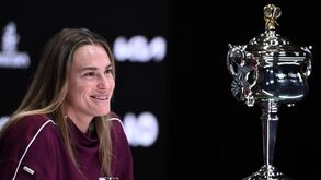 Sabalenka cumpre promessa feita ao pai