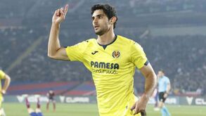 O golo e a assistência de Gonçalo Guedes na vitória do Villarreal frente ao Barcelona