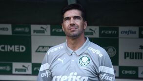 Abel Ferreira: «Se Klopp se queixa de fazer 55 jogos por ano, o Palmeiras faz 70...»