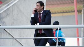 Rui Costa assiste ao Benfica B - U. Leiria no Seixal