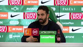 Rúben Amorim explica ausência de St. Juste: «Voltou a sentir o pé»