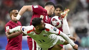 Jordânia e Qatar triunfam com viradas à mistura