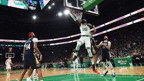 Neemias Queta contribui com quatro pontos na vitória dos Celtics diante dos Pelicans