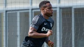 Olympiacos quer Jovane Cabral