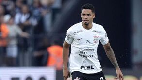 Corinthians desmente Lucas Veríssimo e aponta o dedo ao staff do central brasileiro