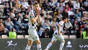 Sevilha sobe aos 5 M€ para levar Bozeník mas Boavista não cede