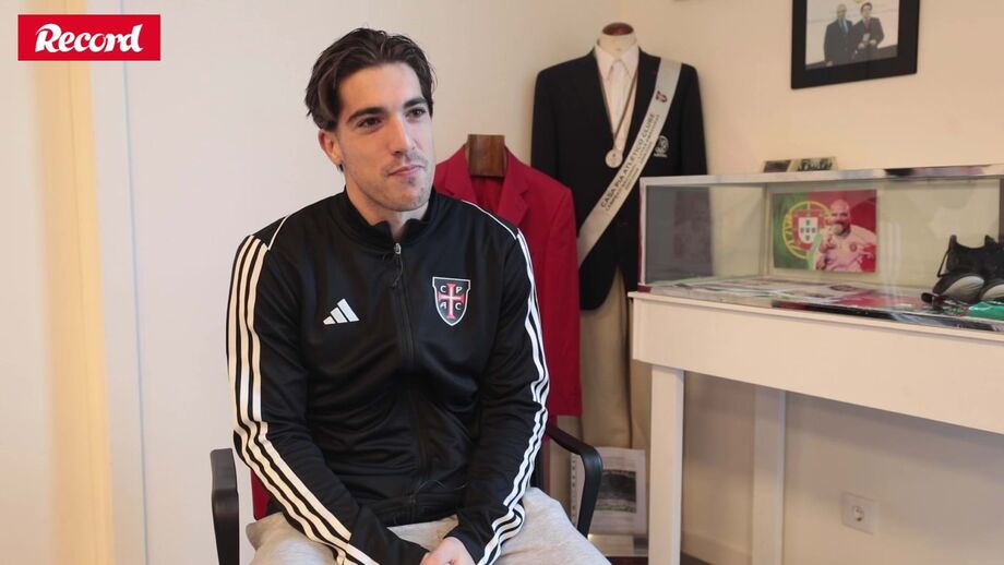 Lateral direito do Casa Pia em entrevista a Record