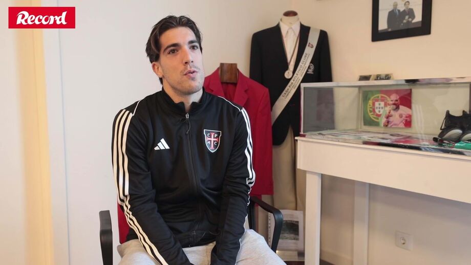 Lateral direito do Casa Pia em entrevista a Record