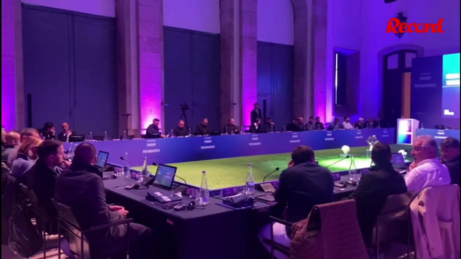 Alemão é o único dos três grandes a marcar presença na ação que decorre esta terça-feira na Alfândega do Porto