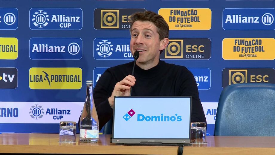 Treinador do Estoril comentou eventual saída do médio para o Sporting