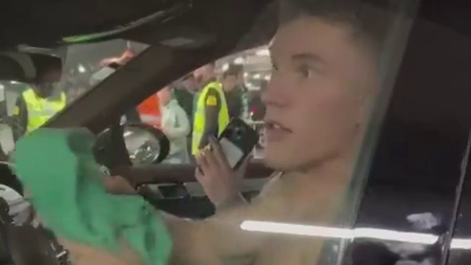 Sueco surpreendeu pequeno fã nas garagens do Estádio José Alvalade