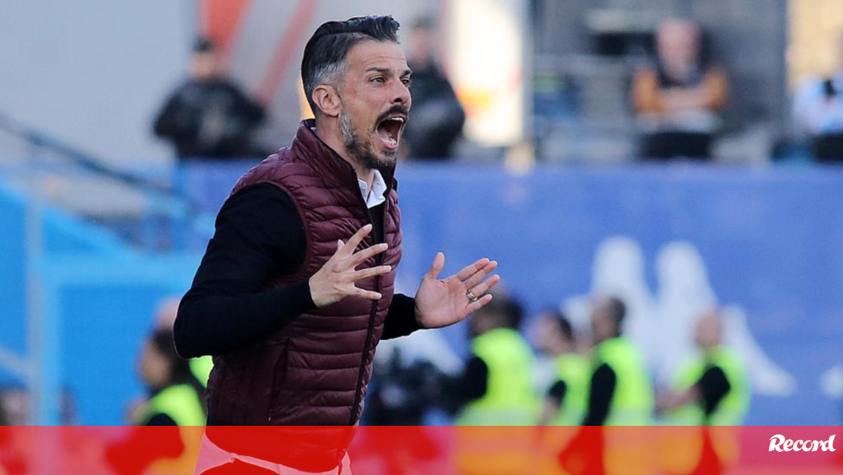 Rubén de la Barrera após derrota com o V. Guimarães: «Situação não é a melhor»