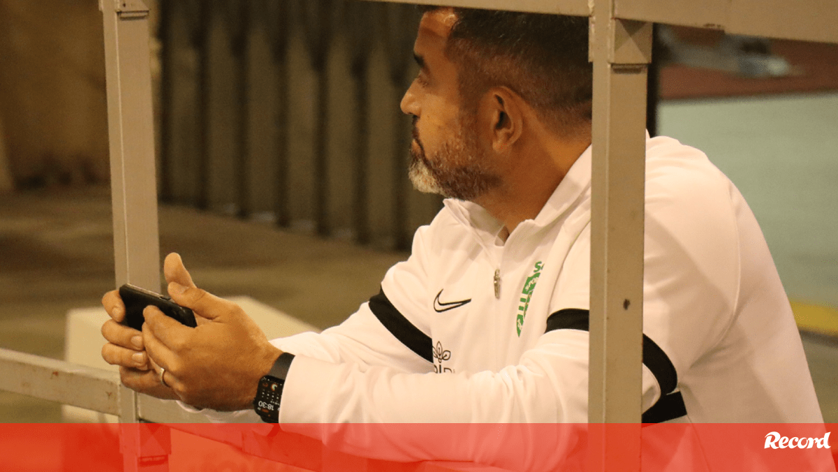 Kontroverse bei den nationalen Leichtathletik-Meisterschaften: Sporting protestierte, dass der Benfica-Athlet „in Schwarz“ antrat, doch die Jury lehnte dies ab – Leichtathletik