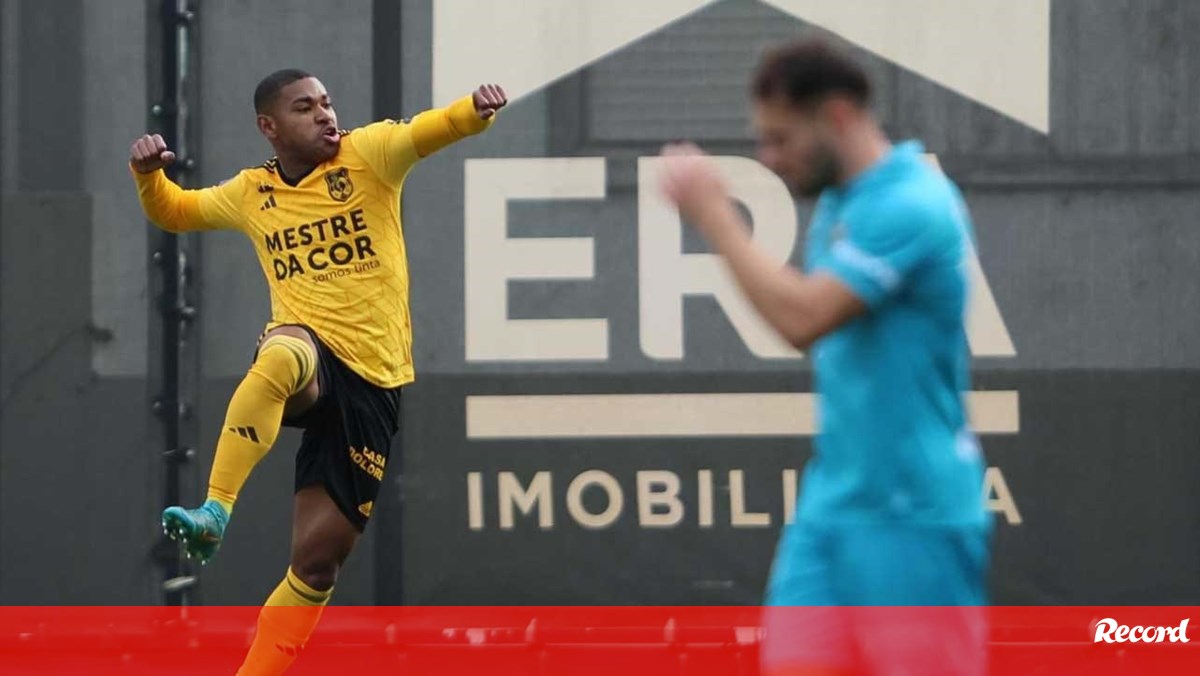 Lusitânia Lourosa-Varzim, 1-0: Nem ficou com os pontos